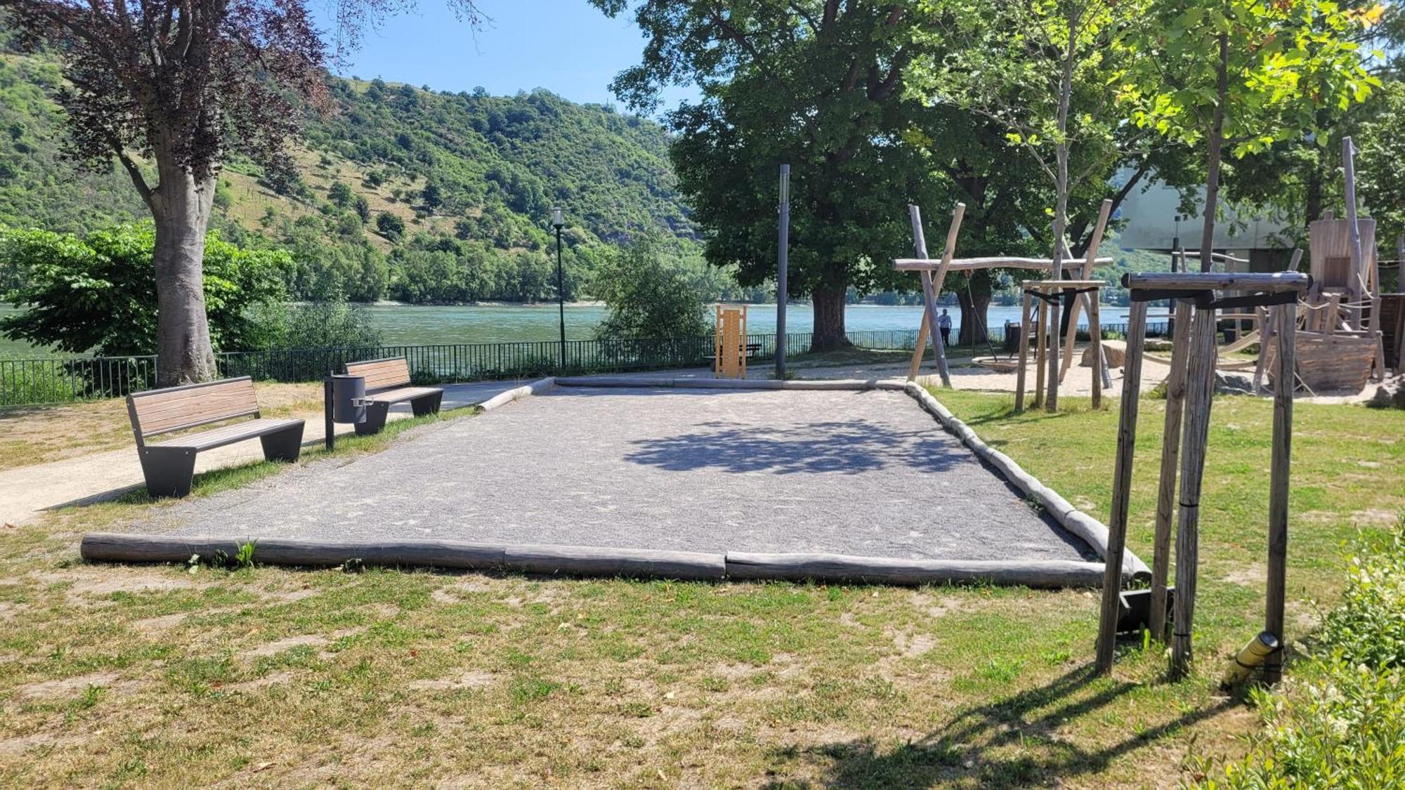 Urlaub Am Rhein, Ferienwohnung Mit Garten ボッパルト エクステリア 写真